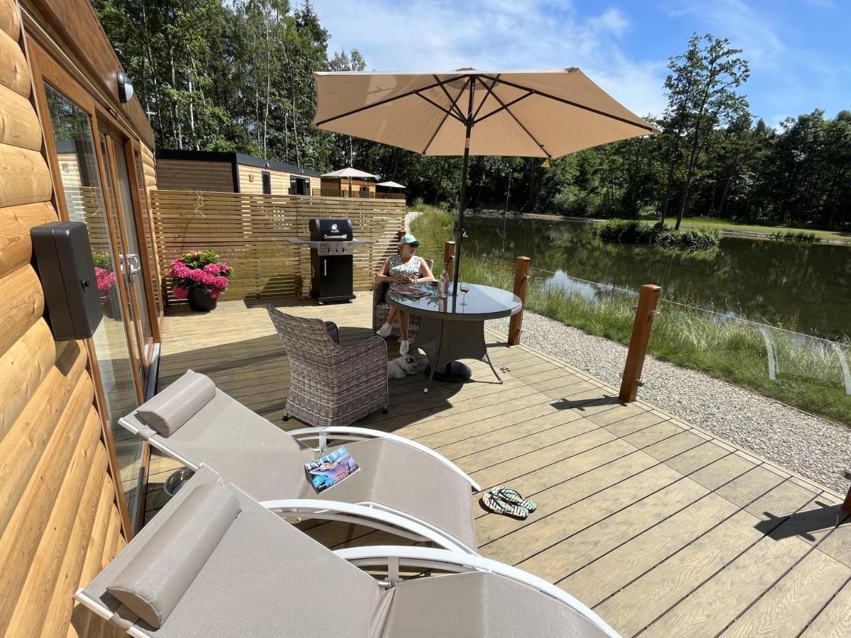 Oak Boutique Lodge Includes Hot Tub Air Con & Dog York Exterior photo