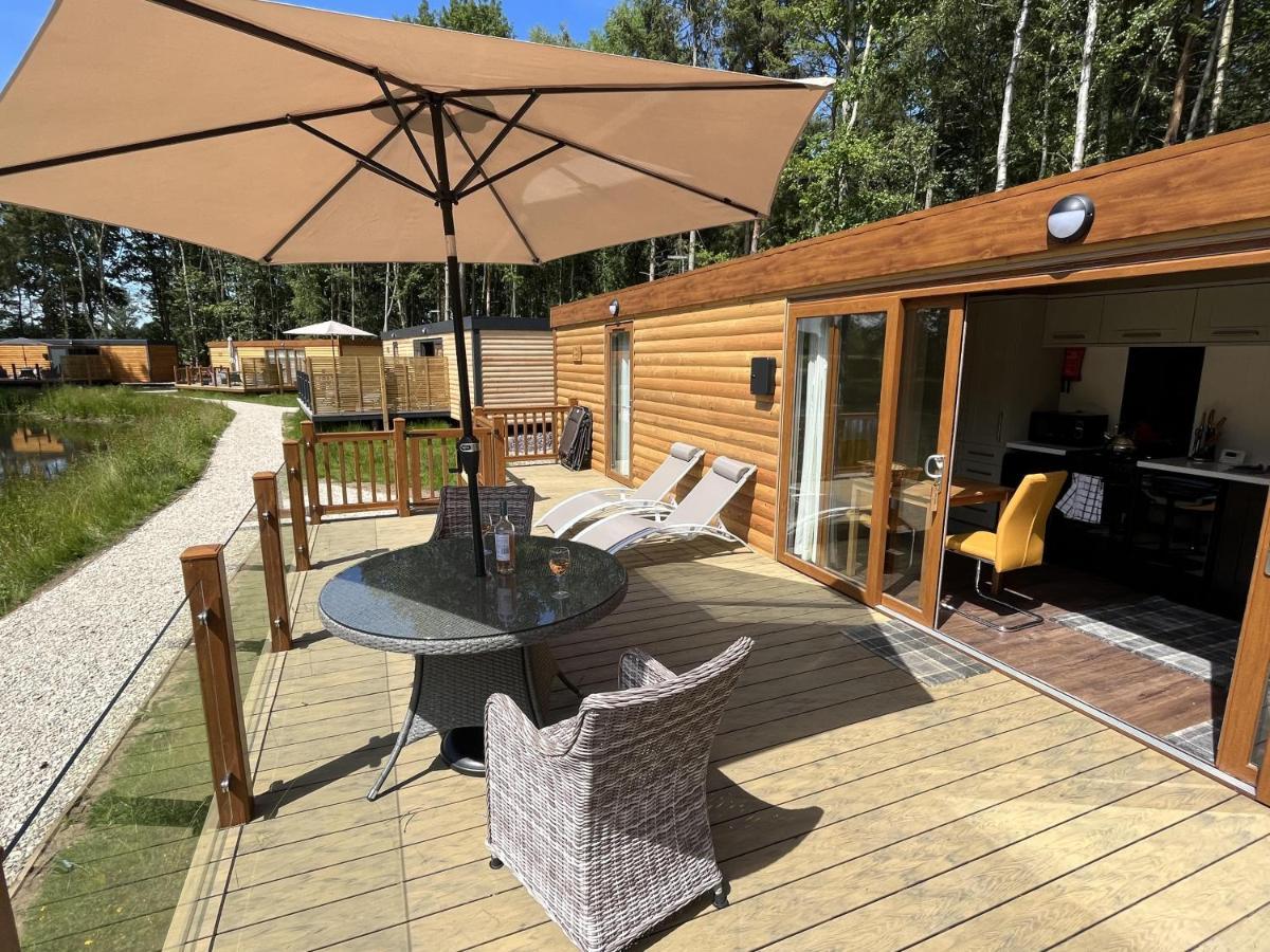 Oak Boutique Lodge Includes Hot Tub Air Con & Dog York Exterior photo